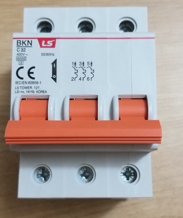 Cầu dao tự động MCB 3P 32A 6kA LS BKN-C32