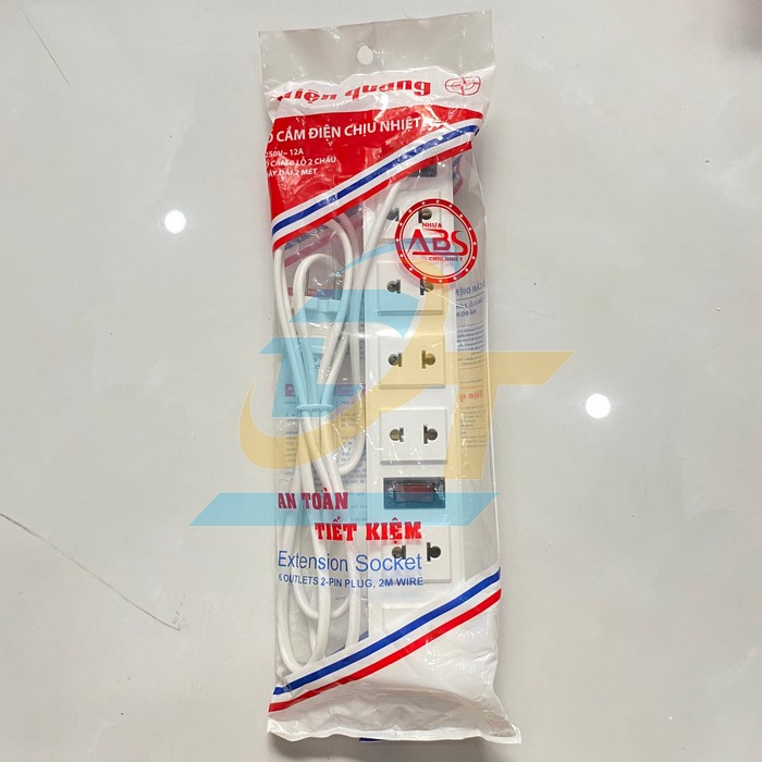 Ổ cắm điện 6 lỗ d&acirc;y 2 m&eacute;t Điện Quang ĐQ001A-01-2M