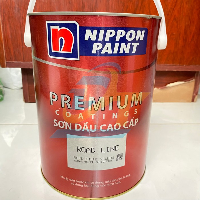 Sơn v&agrave;ng Nippon (phản quang) - ROADLINE 5 l&iacute;t/th&ugrave;ng