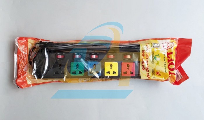 Ổ cắm điện 6 lỗ 3 chấu d&acirc;y 3m LiOA 6DOF33N