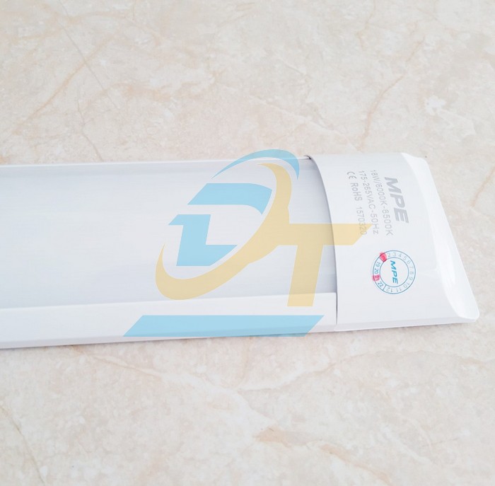 Đ&egrave;n tu&yacute;p led b&aacute;n nguyệt 0.6m 18W 6000-6500K MPE BN-18T