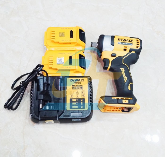 M&aacute;y siết bulong d&ugrave;ng pin 20V Dewalt DCF911D2 (K&egrave;m 2 pin 2.0Ah + 1 Sạc)
