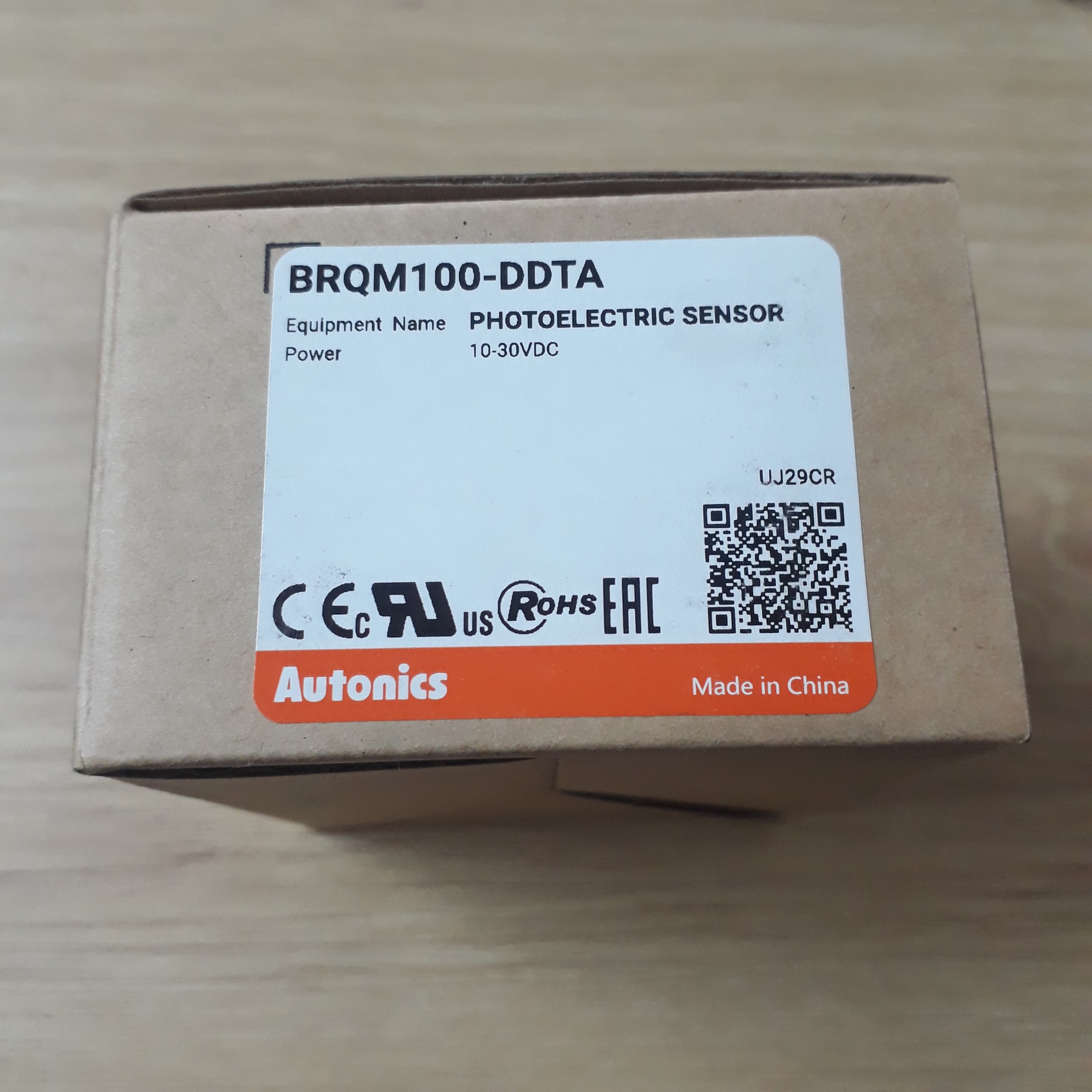 Bộ cảm biến, điều khiển v&agrave; c&ocirc;ng tắc điều khiển BRQM100-DDTA Autonics BRQM100-DDTA Autonics | Gi&aacute; rẻ nhất - C&ocirc;ng Ty TNHH Thương Mại Dịch Vụ Đạt T&acirc;m