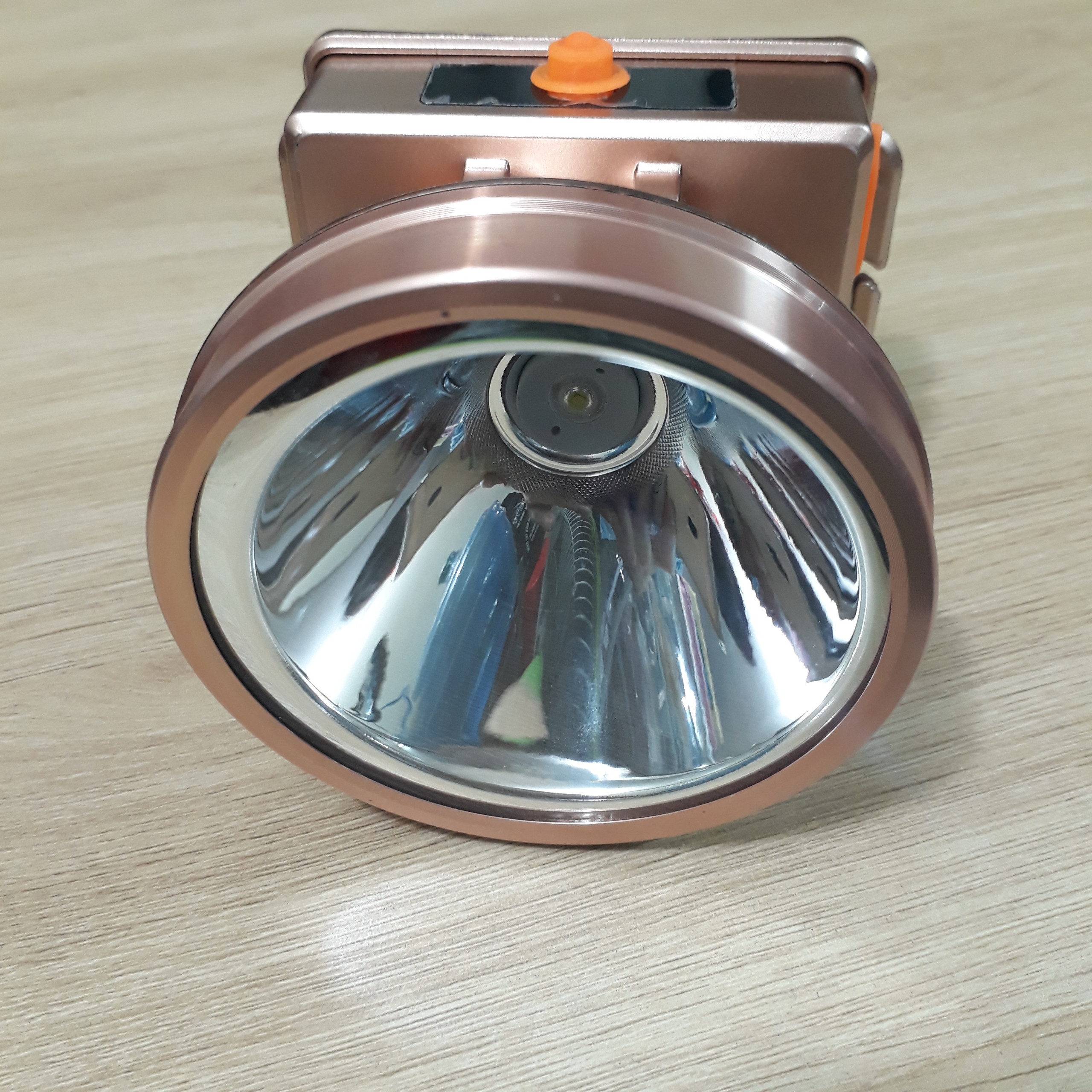 Đ&egrave;n pin đội đầu 100W ThaiLand No.004 Thailand | Gi&aacute; rẻ nhất - C&ocirc;ng Ty TNHH Thương Mại Dịch Vụ Đạt T&acirc;m