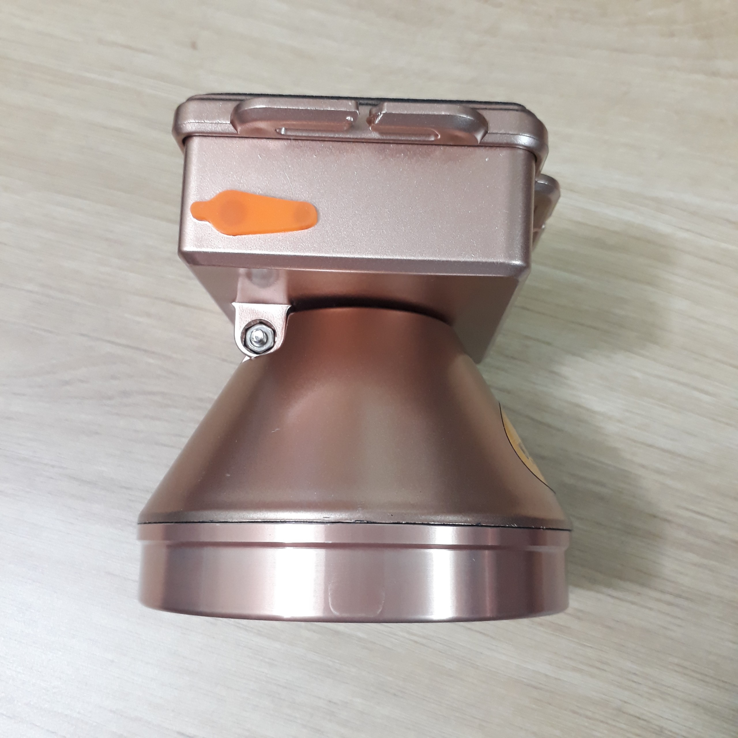 Đ&egrave;n pin đội đầu 100W ThaiLand No.004 Thailand | Gi&aacute; rẻ nhất - C&ocirc;ng Ty TNHH Thương Mại Dịch Vụ Đạt T&acirc;m