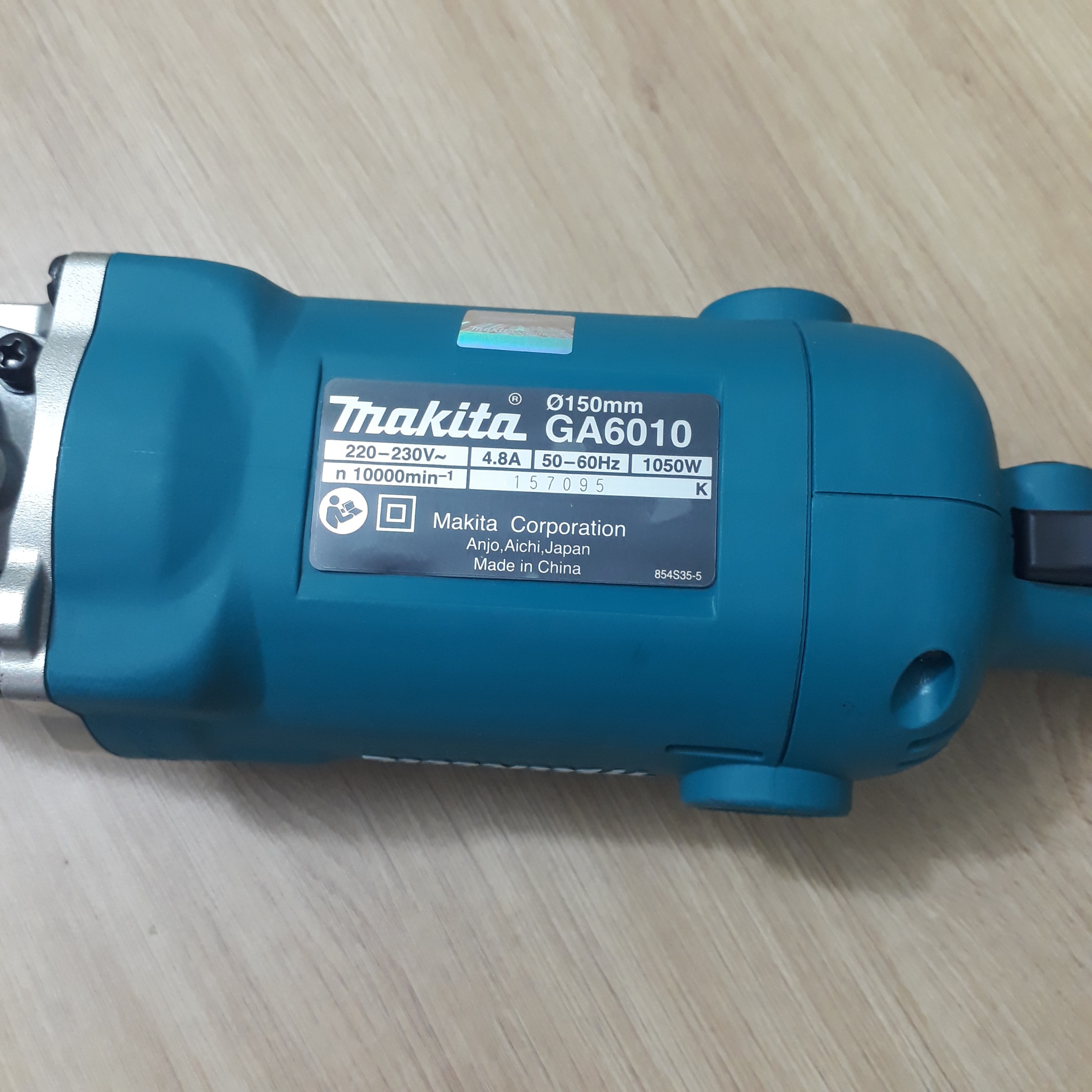M&aacute;y m&agrave;i g&oacute;c 150mm Makita GA6010 GA6010 Makita | Gi&aacute; rẻ nhất - C&ocirc;ng Ty TNHH Thương Mại Dịch Vụ Đạt T&acirc;m