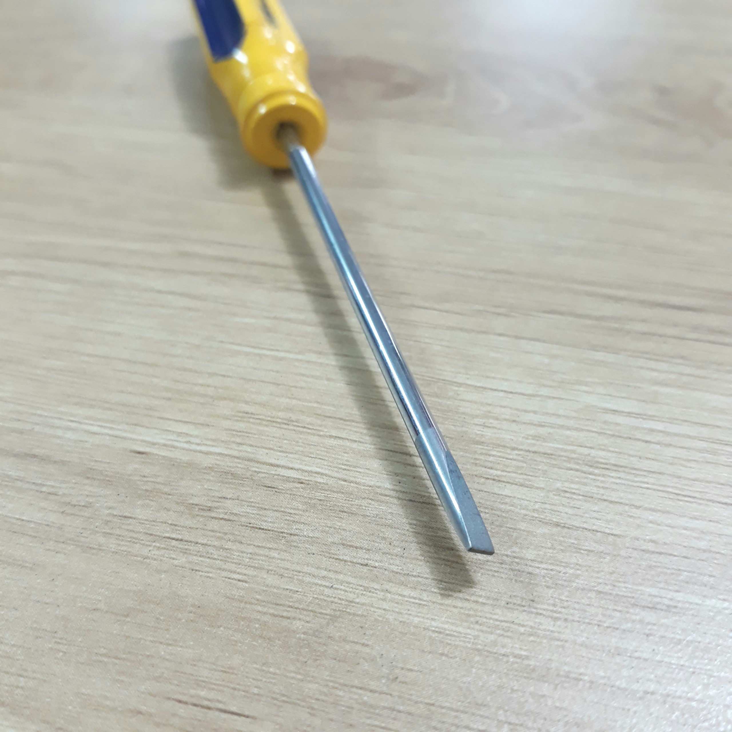 Tua v&iacute;t dẹp c&aacute;n sọc Century 3x75mm  Century | Gi&aacute; rẻ nhất - C&ocirc;ng Ty TNHH Thương Mại Dịch Vụ Đạt T&acirc;m