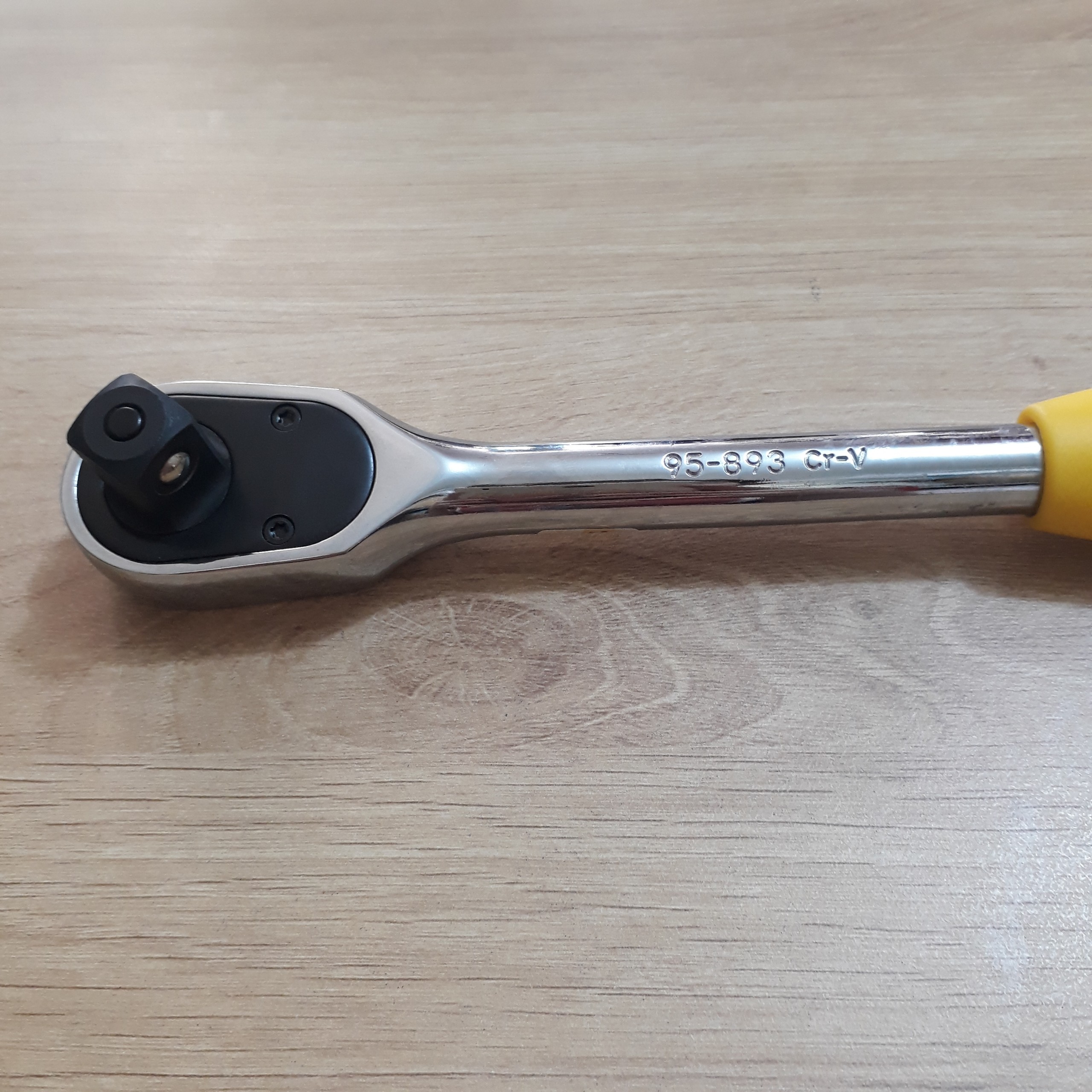Cần siết lực tự động 1/2" Stanley STMT95893-8B STMT95893-8B Stanley | Gi&aacute; rẻ nhất - C&ocirc;ng Ty TNHH Thương Mại Dịch Vụ Đạt T&acirc;m