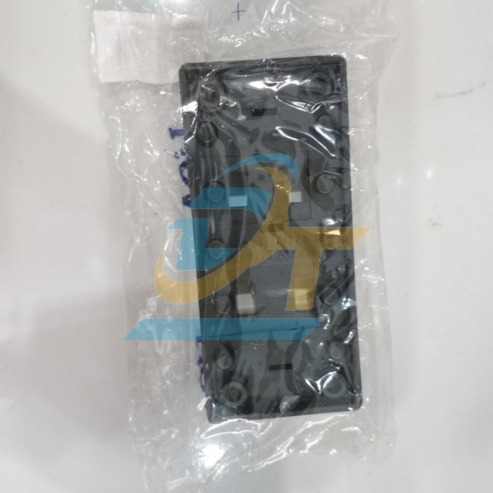 Ổ cắm 3 lỗ 2 chấu Lioa OC3KD OC3KD LiOA | Gi&aacute; rẻ nhất - C&ocirc;ng Ty TNHH Thương Mại Dịch Vụ Đạt T&acirc;m
