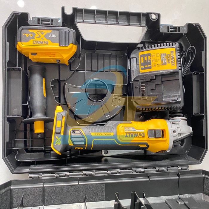 M&aacute;y m&agrave;i d&ugrave;ng pin 18V DeWALT DCG405 DCG405 DEWALT | Gi&aacute; rẻ nhất - C&ocirc;ng Ty TNHH Thương Mại Dịch Vụ Đạt T&acirc;m