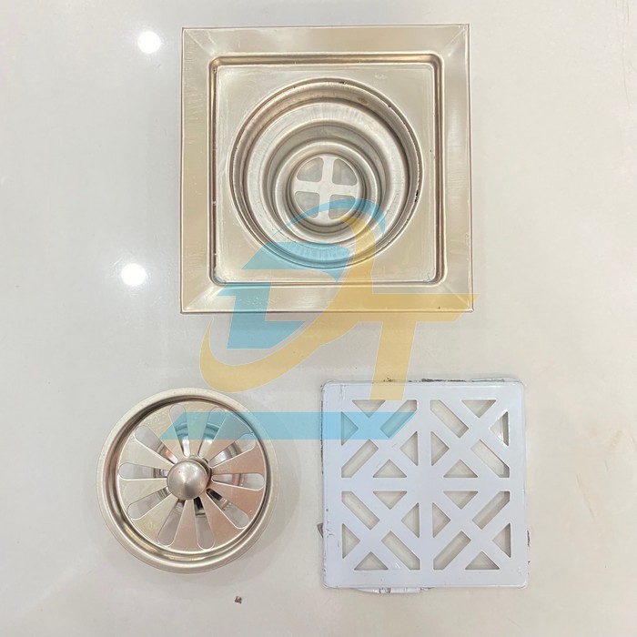 Phễu tho&aacute;t s&agrave;n inox 120x120mm phi 60 Ki&ecirc;n Th&agrave;nh Ph&aacute;t  KienThanhPhat | Gi&aacute; rẻ nhất - C&ocirc;ng Ty TNHH Thương Mại Dịch Vụ Đạt T&acirc;m