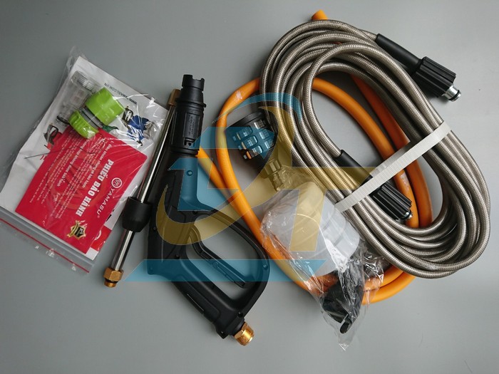 M&aacute;y rửa xe &aacute;p lực cao 2500W Yamasu YMS-F1000 YMS-F1000 YAMASU | Gi&aacute; rẻ nhất - C&ocirc;ng Ty TNHH Thương Mại Dịch Vụ Đạt T&acirc;m