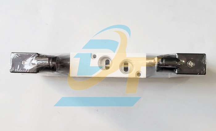 Van điện từ kh&iacute; n&eacute;n AC220V Airtac 4V330C-10 4V330C-10 Airtac | Gi&aacute; rẻ nhất - C&ocirc;ng Ty TNHH Thương Mại Dịch Vụ Đạt T&acirc;m