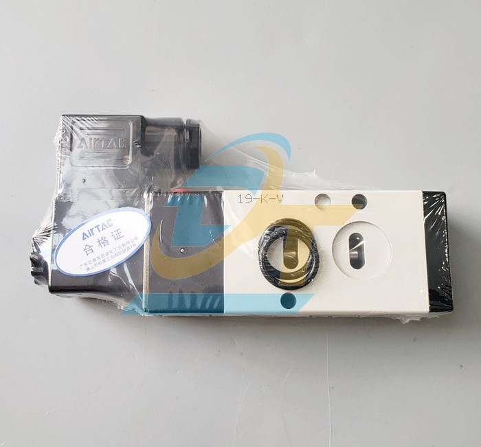 Van điện từ kh&iacute; n&eacute;n AC220V Airtac 4M310-08 4M310-08 Airtac | Gi&aacute; rẻ nhất - C&ocirc;ng Ty TNHH Thương Mại Dịch Vụ Đạt T&acirc;m