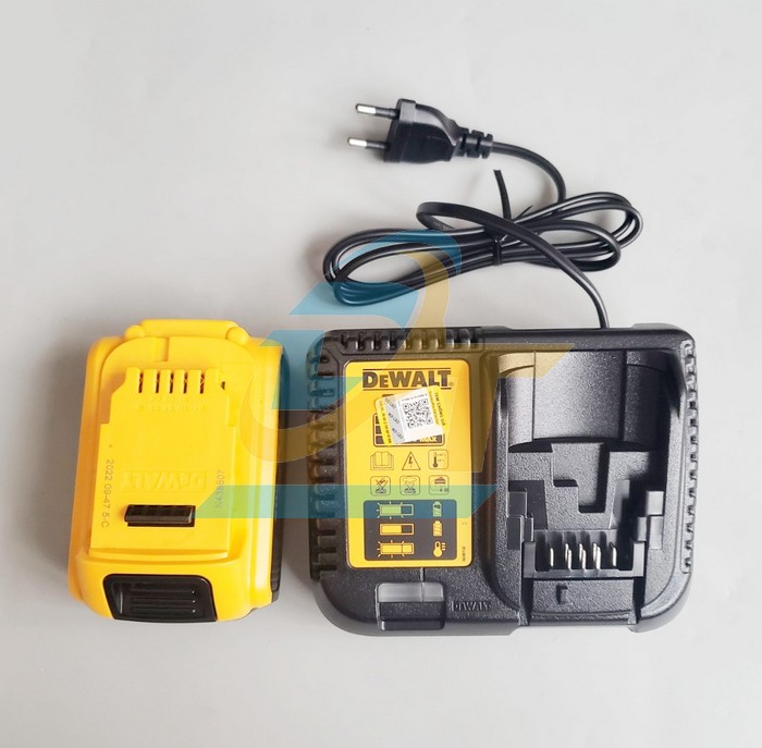 Bộ m&aacute;y khoan vặn v&iacute;t d&ugrave;ng pin 18V (5Ah) Dewalt DCD996-KR DCD996-KR DEWALT | Gi&aacute; rẻ nhất - C&ocirc;ng Ty TNHH Thương Mại Dịch Vụ Đạt T&acirc;m