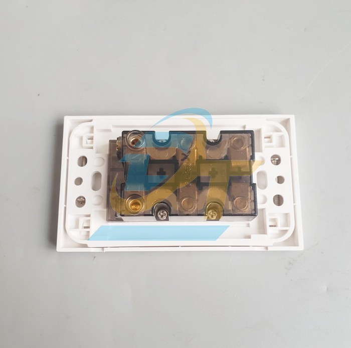 Ổ cắm ba 2 chấu 16A Sino S18U3 S18U3 Sino | Gi&aacute; rẻ nhất - C&ocirc;ng Ty TNHH Thương Mại Dịch Vụ Đạt T&acirc;m