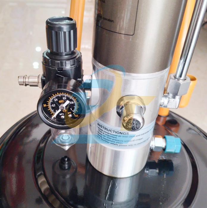 M&aacute;y bơm mỡ bằng kh&iacute; n&eacute;n 30 l&iacute;t Ingco AGL02301 AGL02301 INGCO | Gi&aacute; rẻ nhất - C&ocirc;ng Ty TNHH Thương Mại Dịch Vụ Đạt T&acirc;m