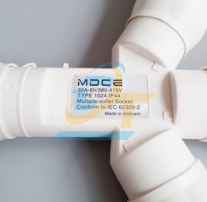 Ổ cắm c&ocirc;ng nghiệp 4P-32A-415V IP44 chia 3 MDCE-MD1024 MD1024 VietNam | Gi&aacute; rẻ nhất - C&ocirc;ng Ty TNHH Thương Mại Dịch Vụ Đạt T&acirc;m