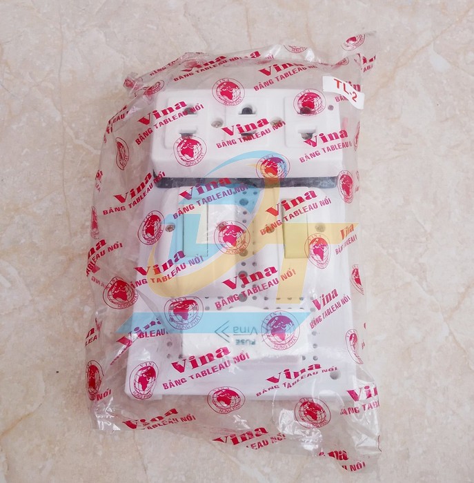 Bảng điện nổi 2 c&ocirc;ng tắc, 1 cầu ch&igrave;, 1 ổ cắm VINA TL-2 TL-2 VietNam | Gi&aacute; rẻ nhất - C&ocirc;ng Ty TNHH Thương Mại Dịch Vụ Đạt T&acirc;m