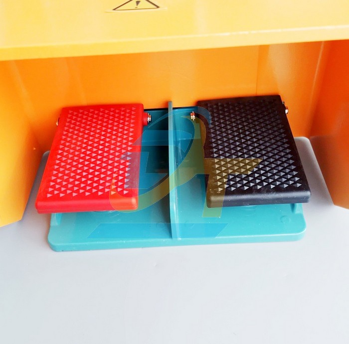 C&ocirc;ng tắc b&agrave;n đạp đ&ocirc;i nhấn nhả 15A 250V Minjin MJ-602 MJ-602 MINJIN | Gi&aacute; rẻ nhất - C&ocirc;ng Ty TNHH Thương Mại Dịch Vụ Đạt T&acirc;m