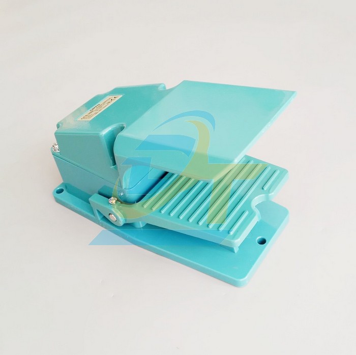 C&ocirc;ng tắc b&agrave;n đạp nhấn nhả 15A 250V CNTD CFS-302 CFS-302 CNTD | Gi&aacute; rẻ nhất - C&ocirc;ng Ty TNHH Thương Mại Dịch Vụ Đạt T&acirc;m