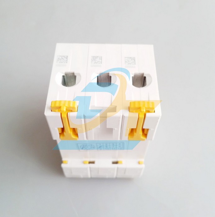 Cầu dao tự động MCB Acti9 3P 16A 6kA Schneider A9K24316 A9K24316 SCHNEIDER | Gi&aacute; rẻ nhất - C&ocirc;ng Ty TNHH Thương Mại Dịch Vụ Đạt T&acirc;m