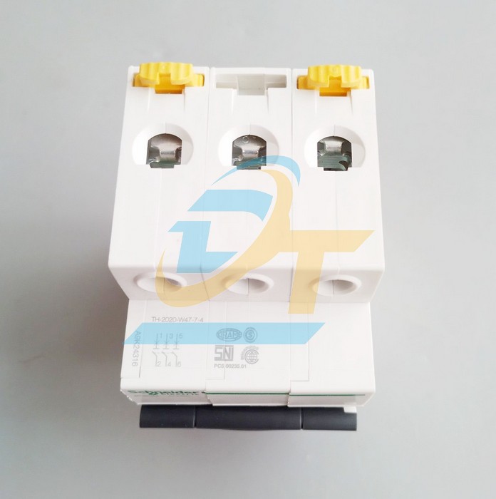 Cầu dao tự động MCB Acti9 3P 16A 6kA Schneider A9K24316 A9K24316 SCHNEIDER | Gi&aacute; rẻ nhất - C&ocirc;ng Ty TNHH Thương Mại Dịch Vụ Đạt T&acirc;m