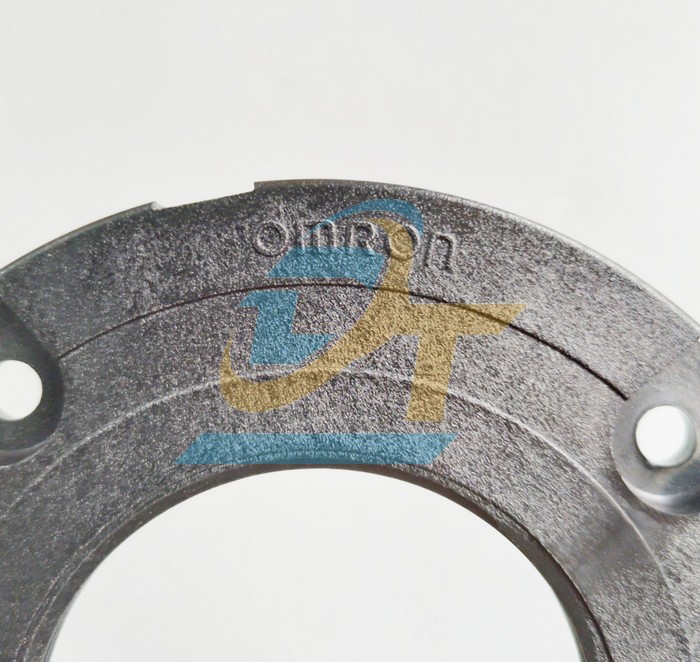 Kẹp đ&agrave;n hồi (Kẹp bộ giữ điện cực v&agrave;o th&agrave;nh bồn) Omron F03-12 F03-12 Omron | Gi&aacute; rẻ nhất - C&ocirc;ng Ty TNHH Thương Mại Dịch Vụ Đạt T&acirc;m