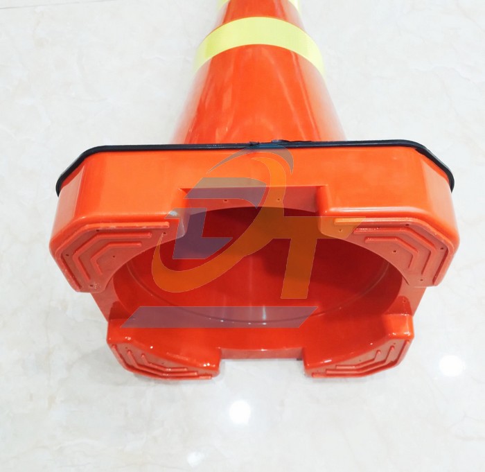 Cột chia l&agrave;n đường (Cọc ti&ecirc;u giao th&ocirc;ng) h&igrave;nh ch&oacute;p 68cm  VietNam | Gi&aacute; rẻ nhất - C&ocirc;ng Ty TNHH Thương Mại Dịch Vụ Đạt T&acirc;m