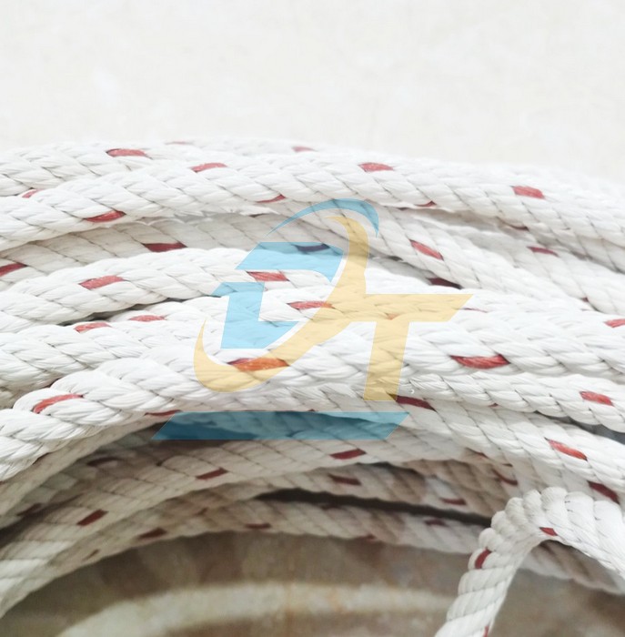 D&acirc;y thừng PP  trắng sọc đỏ 10mm  VietNam | Gi&aacute; rẻ nhất - C&ocirc;ng Ty TNHH Thương Mại Dịch Vụ Đạt T&acirc;m