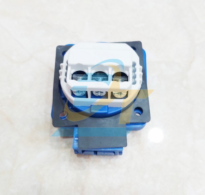 Ổ cắm c&ocirc;ng nghiệp gắn &acirc;m c&oacute; nắp 2P 16A 250V PCE F105-0B F105-0B PCE | Gi&aacute; rẻ nhất - C&ocirc;ng Ty TNHH Thương Mại Dịch Vụ Đạt T&acirc;m