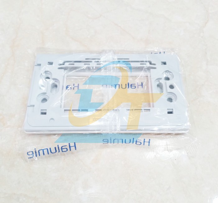 Mặt d&ugrave;ng cho 3 thiết bị Halumie Panasonic WEVH68030 WEVH68030 Panasonic | Gi&aacute; rẻ nhất - C&ocirc;ng Ty TNHH Thương Mại Dịch Vụ Đạt T&acirc;m