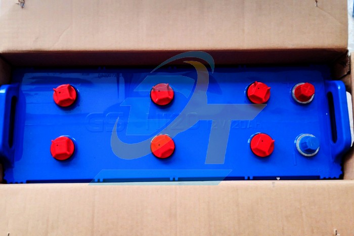 Ắc quy nước GS N120 (12V-120Ah)  GS | Gi&aacute; rẻ nhất - C&ocirc;ng Ty TNHH Thương Mại Dịch Vụ Đạt T&acirc;m