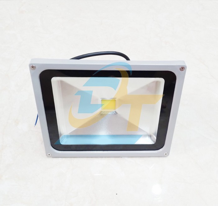 Đ&egrave;n Led pha x&aacute;m 30W 6500K  VietNam | Gi&aacute; rẻ nhất - C&ocirc;ng Ty TNHH Thương Mại Dịch Vụ Đạt T&acirc;m