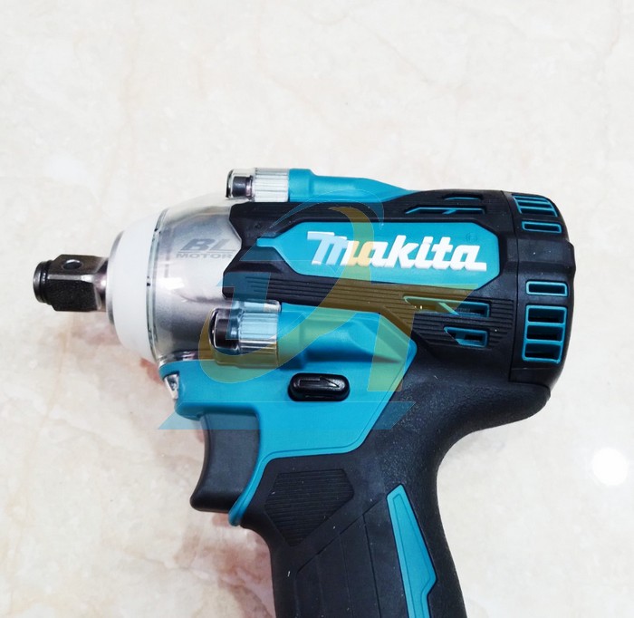 M&aacute;y siết bu l&ocirc;ng d&ugrave;ng pin 18V Makita DTW300RTJ (K&egrave;m 2 pin 5.0Ah + 1 sạc)  Makita | Gi&aacute; rẻ nhất - C&ocirc;ng Ty TNHH Thương Mại Dịch Vụ Đạt T&acirc;m