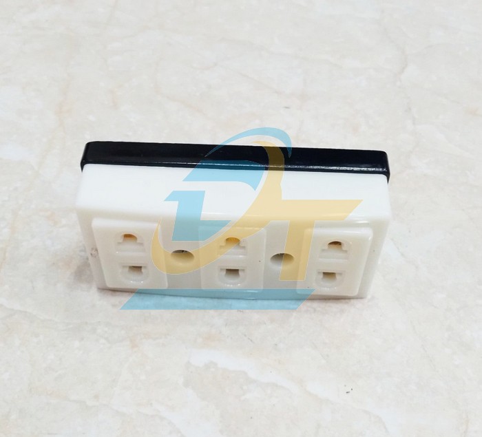 Ổ cắm 3 lỗ 2 chấu Sopoka T31 T31 Sopoka | Gi&aacute; rẻ nhất - C&ocirc;ng Ty TNHH Thương Mại Dịch Vụ Đạt T&acirc;m