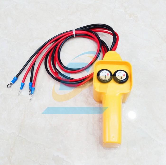 Tời điện d&ugrave;ng ắc quy 3000LBS 12V/24V 1360kg  China | Gi&aacute; rẻ nhất - C&ocirc;ng Ty TNHH Thương Mại Dịch Vụ Đạt T&acirc;m