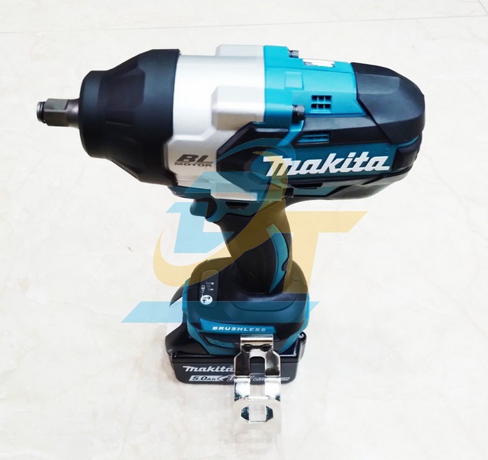 M&aacute;y siết bu l&ocirc;ng d&ugrave;ng pin 18V Makita DTW1002RTJ (K&egrave;m 2 pin 5Ah + 1 Sạc)  Makita | Gi&aacute; rẻ nhất - C&ocirc;ng Ty TNHH Thương Mại Dịch Vụ Đạt T&acirc;m
