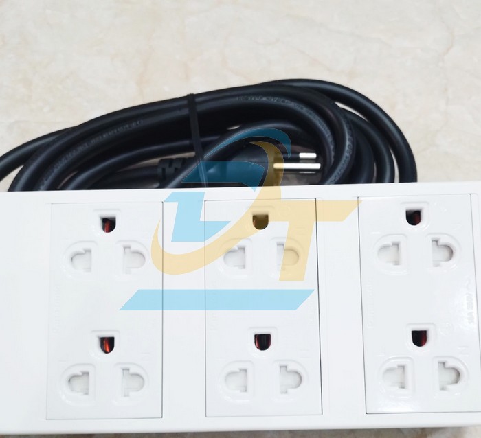 Ổ cắm c&oacute; d&acirc;y Panasonic WCHG2836  Panasonic | Gi&aacute; rẻ nhất - C&ocirc;ng Ty TNHH Thương Mại Dịch Vụ Đạt T&acirc;m