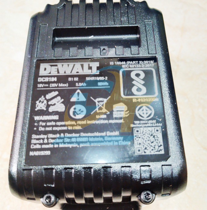 Pin 18V 5.0Ah XR Li-ion Dewalt DCB184-B1  DEWALT | Gi&aacute; rẻ nhất - C&ocirc;ng Ty TNHH Thương Mại Dịch Vụ Đạt T&acirc;m