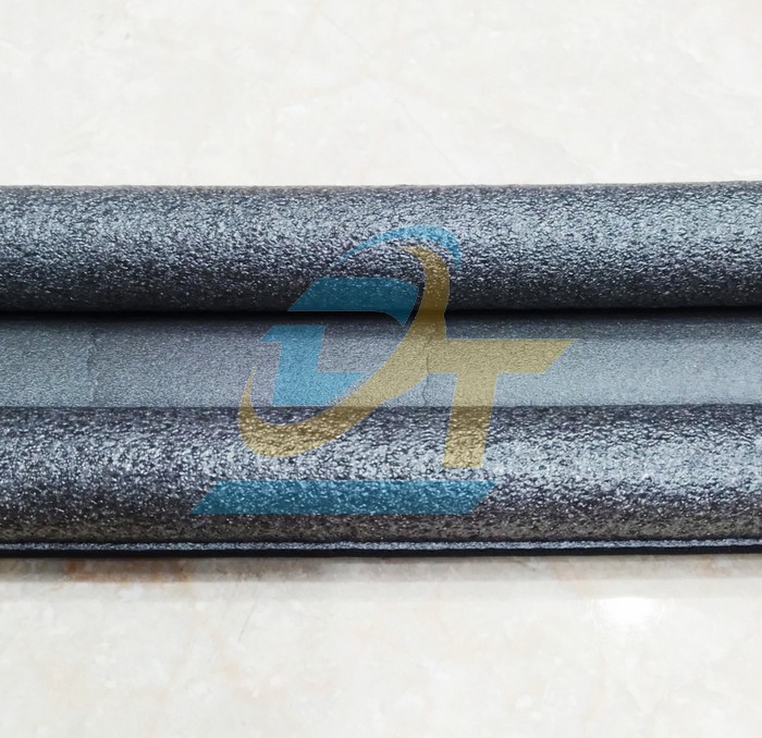 Thanh xốp chặn khe cửa 95cm  VietNam | Gi&aacute; rẻ nhất - C&ocirc;ng Ty TNHH Thương Mại Dịch Vụ Đạt T&acirc;m