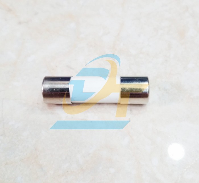 Cầu ch&igrave; sứ 10x38 Omega 2A  OMEGA | Gi&aacute; rẻ nhất - C&ocirc;ng Ty TNHH Thương Mại Dịch Vụ Đạt T&acirc;m