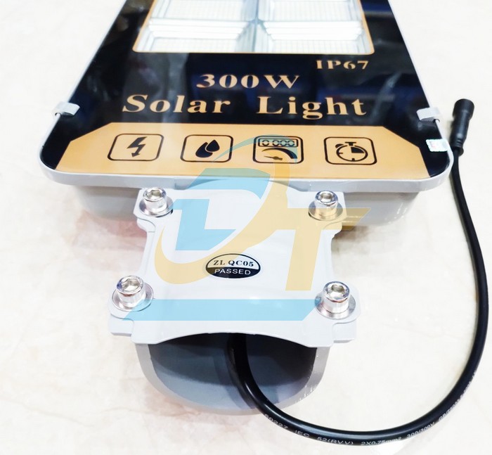 Đ&egrave;n đường năng lượng mặt trời Solar Light 300W 6500K  VietNam | Gi&aacute; rẻ nhất - C&ocirc;ng Ty TNHH Thương Mại Dịch Vụ Đạt T&acirc;m