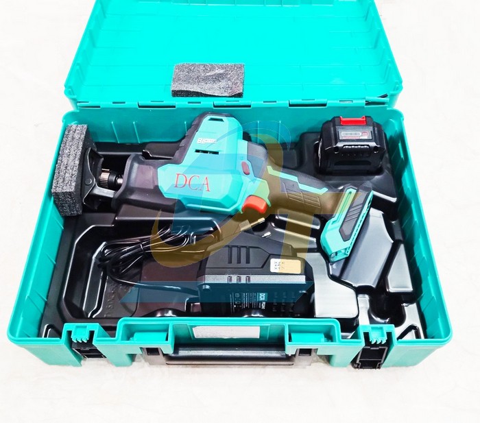 M&aacute;y cưa kiếm d&ugrave;ng pin 20V DCA ADJF22DM (K&egrave;m 1 pin 4Ah + 1 Sạc)  DCA | Gi&aacute; rẻ nhất - C&ocirc;ng Ty TNHH Thương Mại Dịch Vụ Đạt T&acirc;m