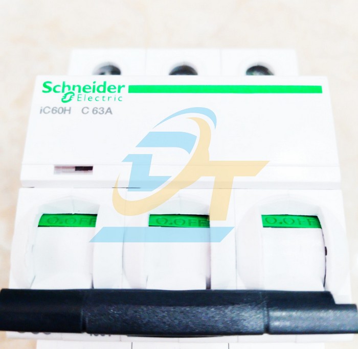 Cầu dao tự động MCB Acti9 3P 63A 10kA Schneider A9F84363 A9F84363 SCHNEIDER | Gi&aacute; rẻ nhất - C&ocirc;ng Ty TNHH Thương Mại Dịch Vụ Đạt T&acirc;m