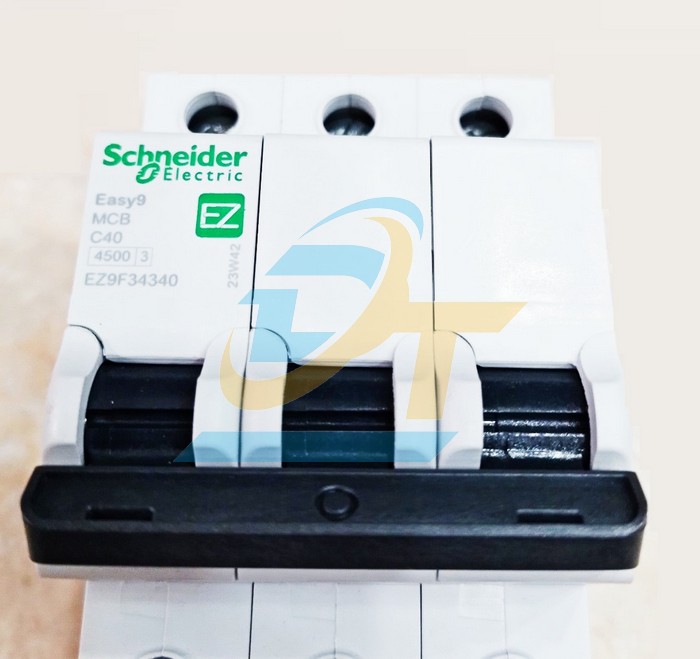 Cầu dao tự động MCB Easy9 3P 40A 4.5kA Schneider EZ9F34340  SCHNEIDER | Gi&aacute; rẻ nhất - C&ocirc;ng Ty TNHH Thương Mại Dịch Vụ Đạt T&acirc;m