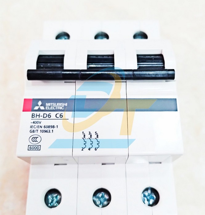 Cầu dao tự động MCB Mitsubishi BH-D6 (Type C N) 3P 6A 6kA  MITSUBISHI | Gi&aacute; rẻ nhất - C&ocirc;ng Ty TNHH Thương Mại Dịch Vụ Đạt T&acirc;m