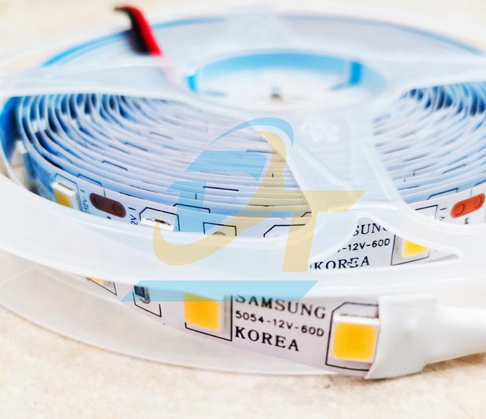 Đ&egrave;n led d&acirc;y chip Samsung 5054 60LED 12V - M&agrave;u v&agrave;ng ấm (Cuộn 5m)  VietNam | Gi&aacute; rẻ nhất - C&ocirc;ng Ty TNHH Thương Mại Dịch Vụ Đạt T&acirc;m