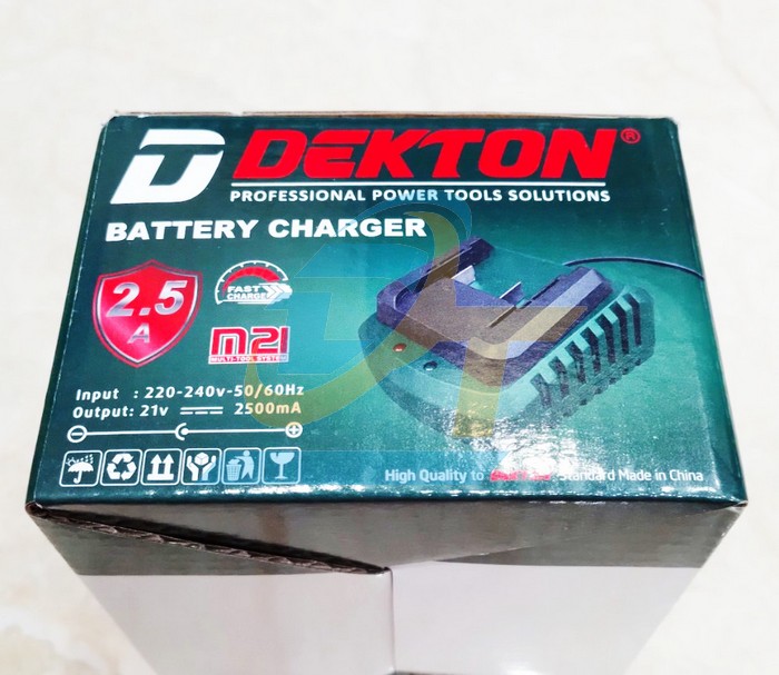 Sạc pin 21V 2.5A Dekton M21-S25A  DEKTON | Gi&aacute; rẻ nhất - C&ocirc;ng Ty TNHH Thương Mại Dịch Vụ Đạt T&acirc;m