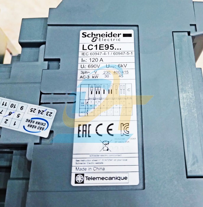 Khởi động từ 3P 95A 220V Schneider LC1E95M5  SCHNEIDER | Gi&aacute; rẻ nhất - C&ocirc;ng Ty TNHH Thương Mại Dịch Vụ Đạt T&acirc;m